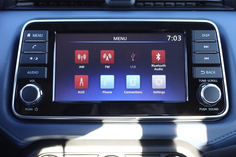 Vehicle image 13 of 26