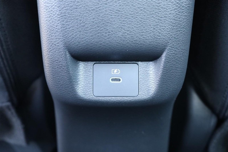 Vehicle image 23 of 26