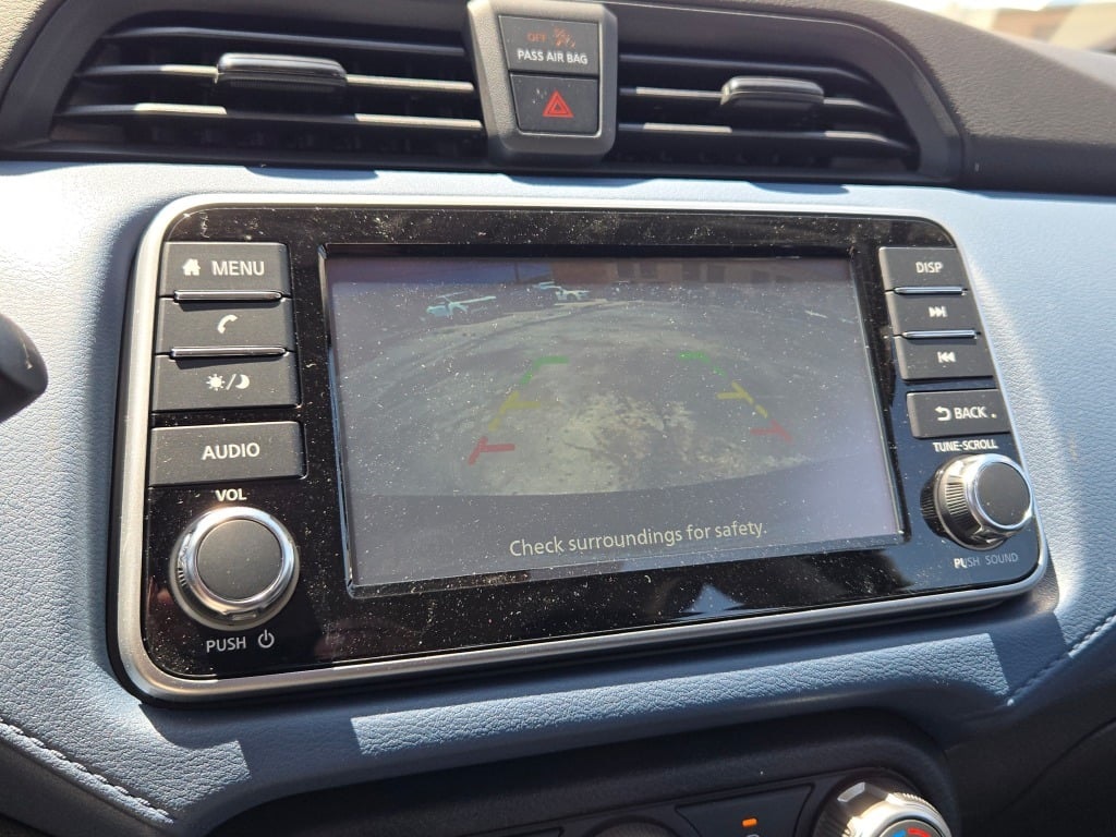 Vehicle image 15 of 28