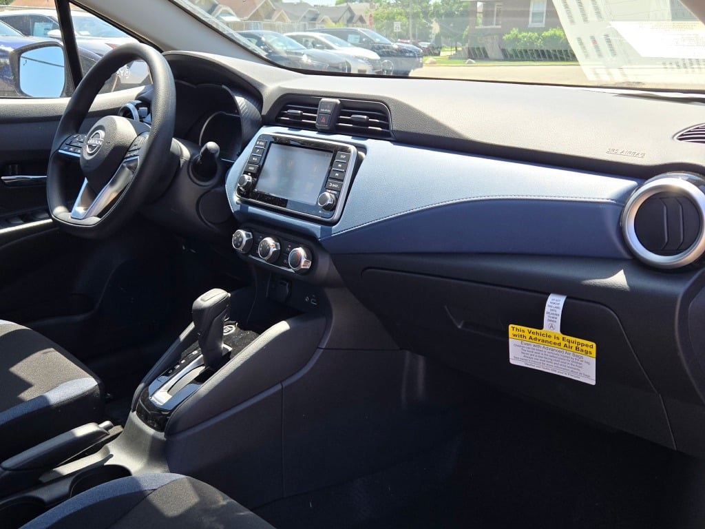 Vehicle image 12 of 28