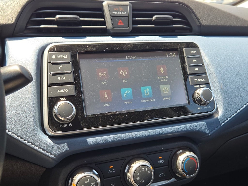 Vehicle image 16 of 28