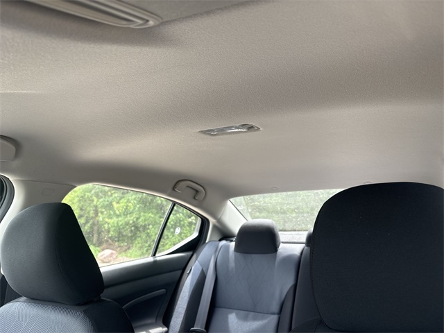 Vehicle image 22 of 37