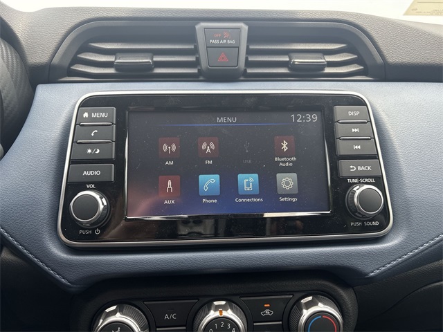 Vehicle image 17 of 37