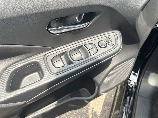 Vehicle image 14 of 37