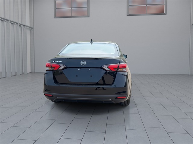 Vehicle image 8 of 37