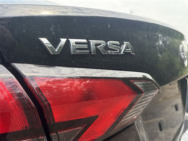 Vehicle image 26 of 37