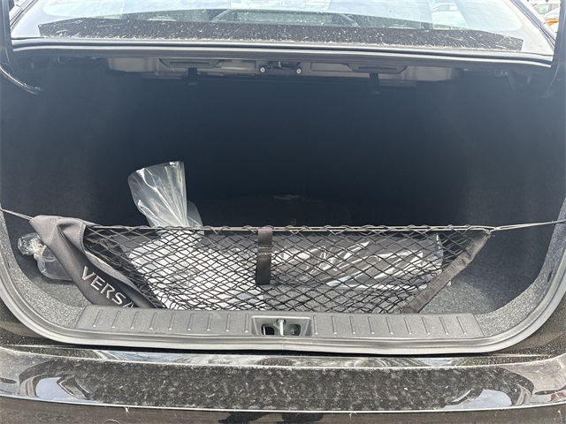 Vehicle image 24 of 37