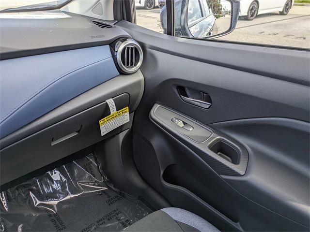 2025 Nissan Versa SV Image 14 of 28