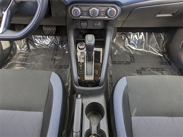 2025 Nissan Versa SV Image 19 of 28