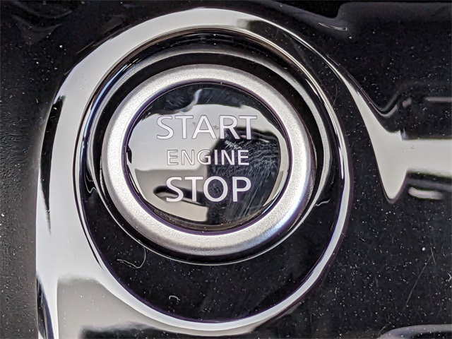 2025 Nissan Versa SV Image 18 of 28