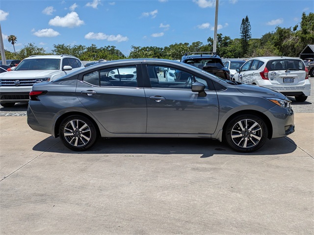 2025 Nissan Versa SV Image 5 of 28