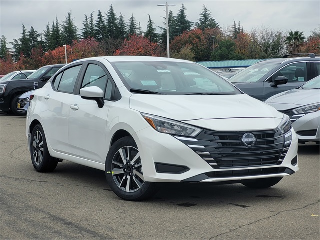 2025 Nissan Versa SV Image 1 of 10