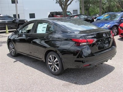 2025 Nissan Versa SV Image 13 of 35