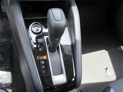 2025 Nissan Versa SV Image 33 of 35