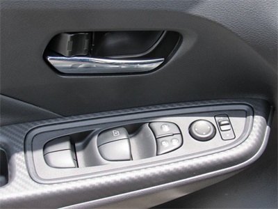 2025 Nissan Versa SV Image 34 of 35