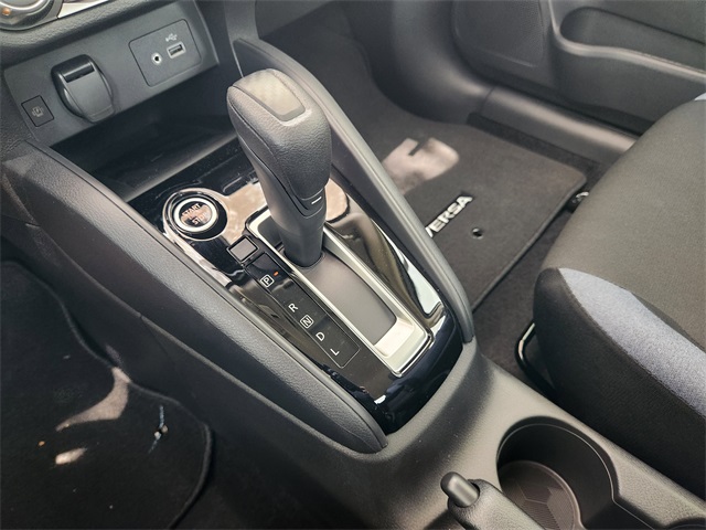 Vehicle image 16 of 21