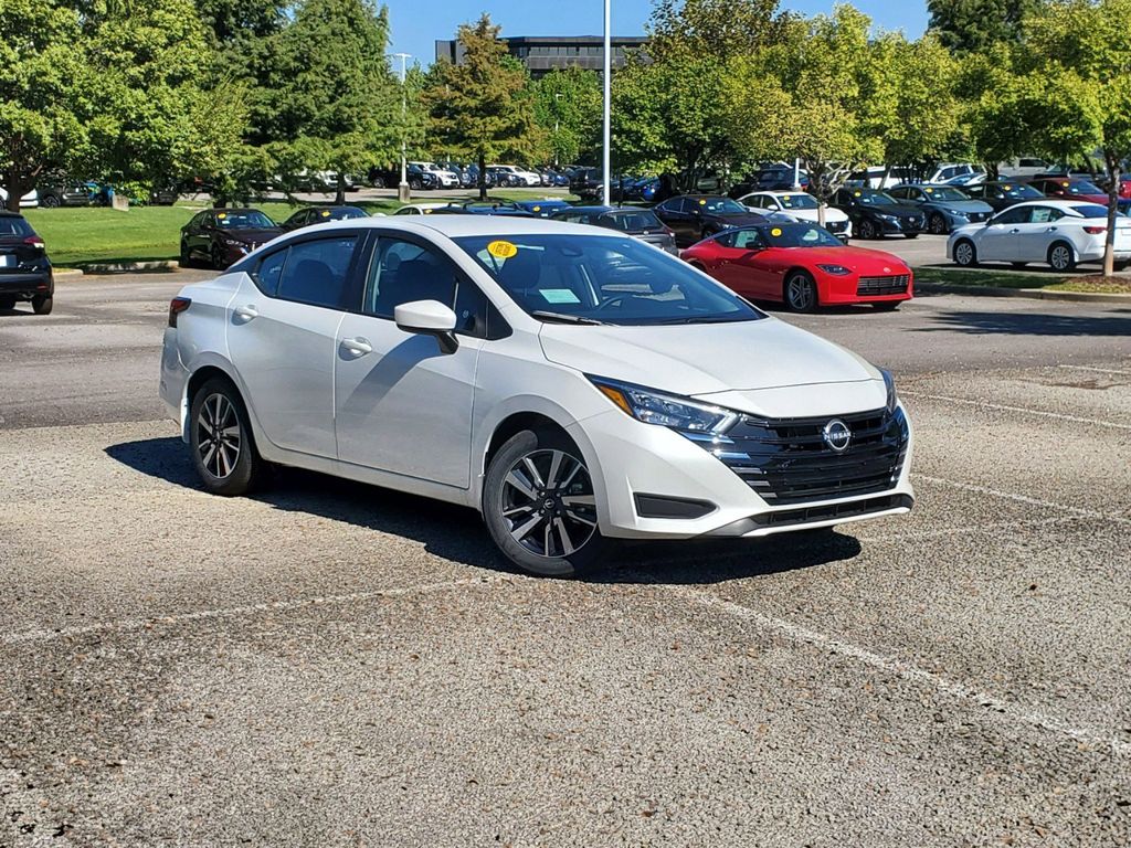 2025 Nissan Versa SV Image 3 of 31