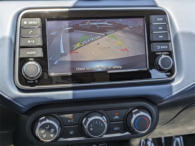 2025 Nissan Versa SV Image 17 of 28