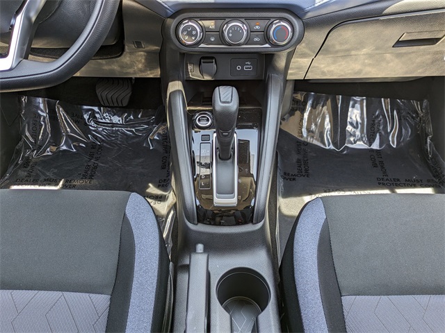 2025 Nissan Versa SV Image 19 of 28