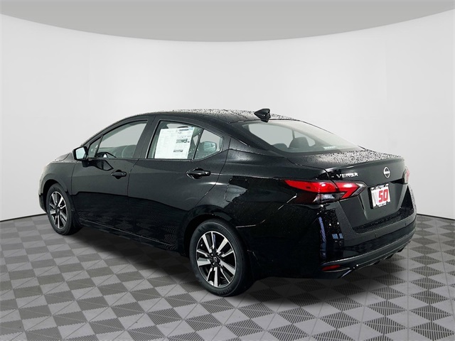 Vehicle image 7 of 32