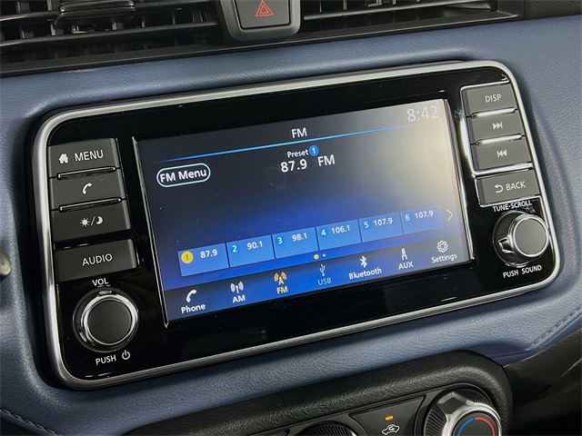 Vehicle image 19 of 32