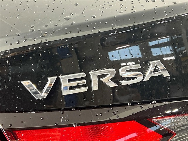 Vehicle image 29 of 32