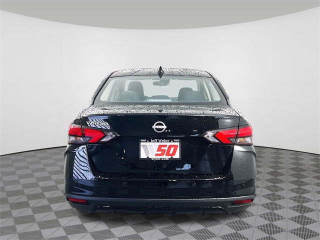 Vehicle image 6 of 32