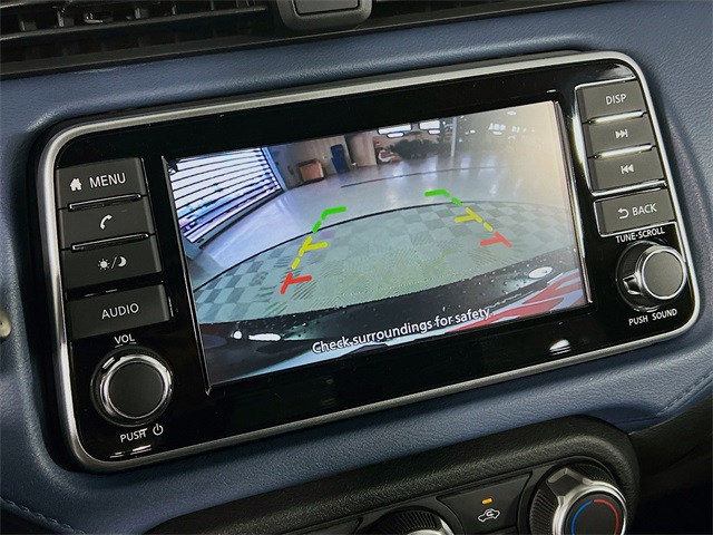 Vehicle image 20 of 32