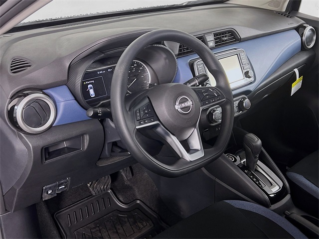 Vehicle image 14 of 32