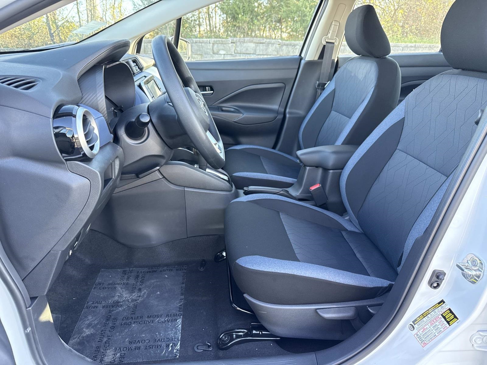 2025 Nissan Versa SV Image 12 of 30