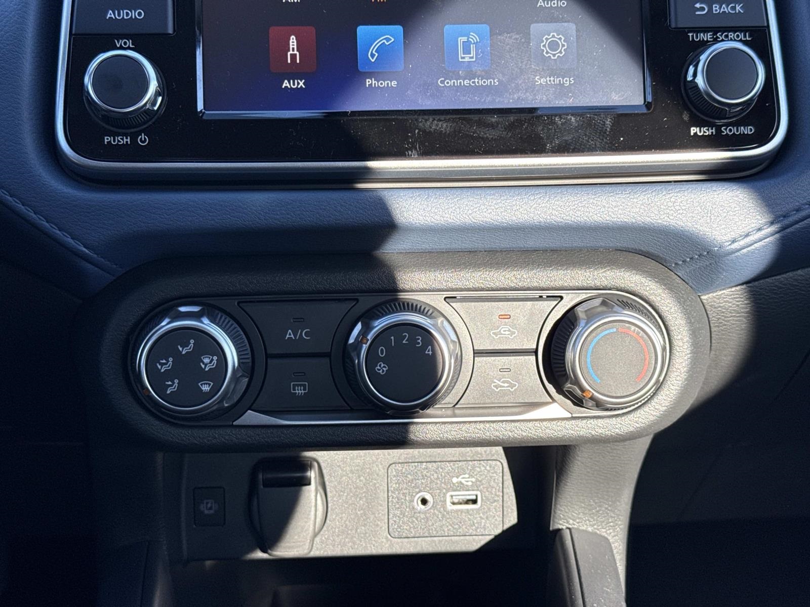 2025 Nissan Versa SV Image 30 of 30