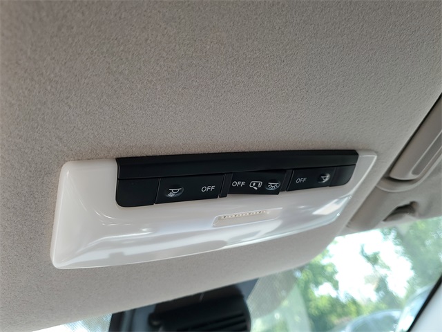 Vehicle image 28 of 28