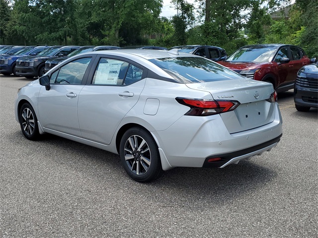 Vehicle image 4 of 28