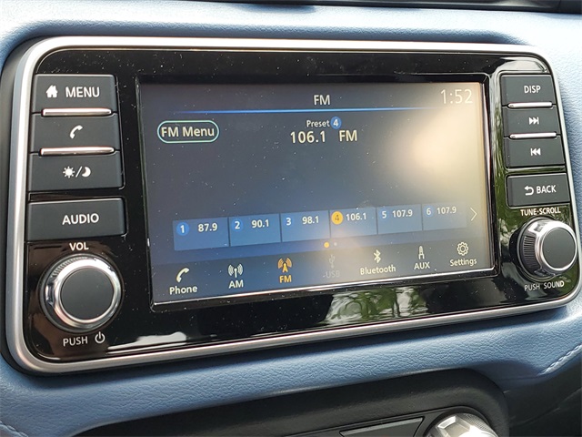 Vehicle image 14 of 28