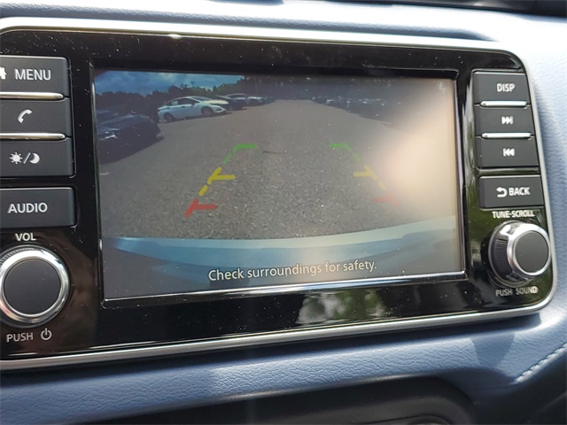 Vehicle image 15 of 28