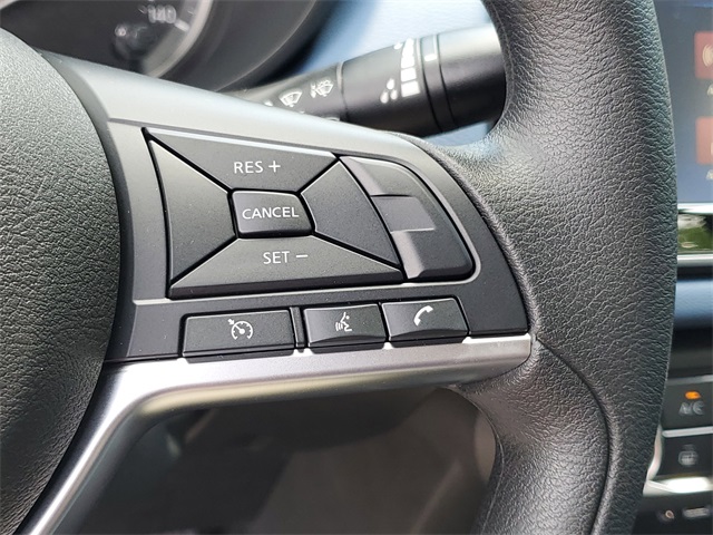 Vehicle image 19 of 28