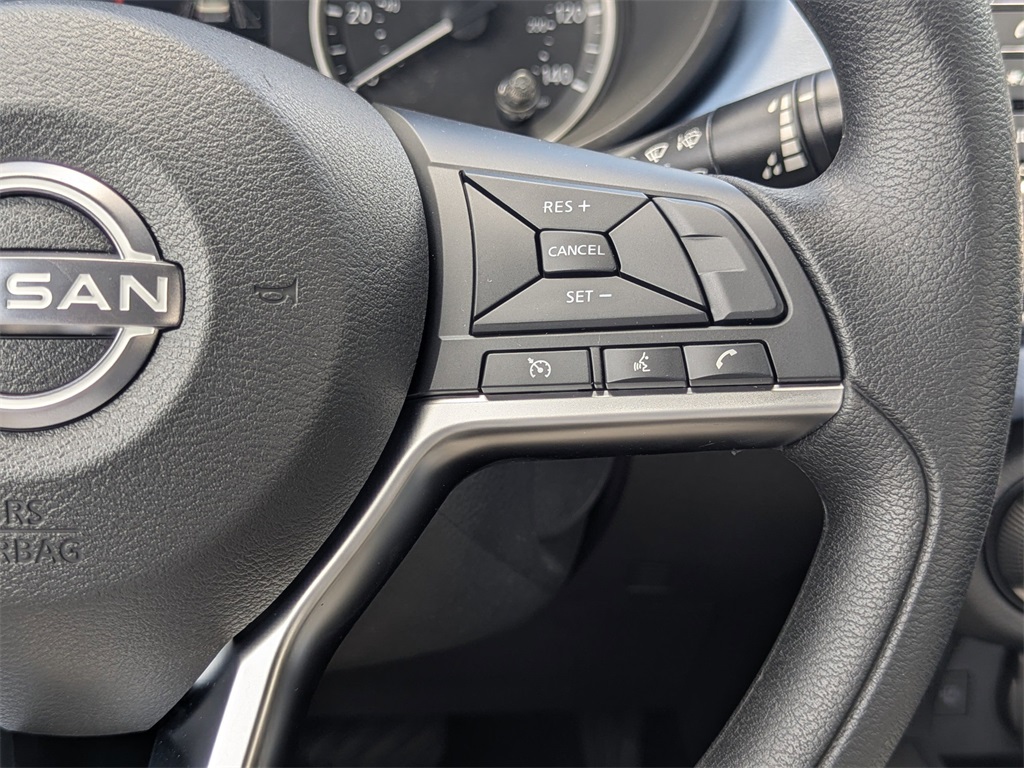 Vehicle image 14 of 23
