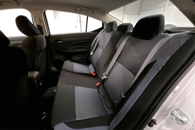 Vehicle image 12 of 43