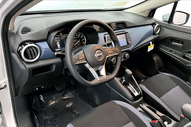 Vehicle image 8 of 43