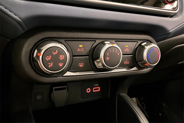Vehicle image 26 of 43