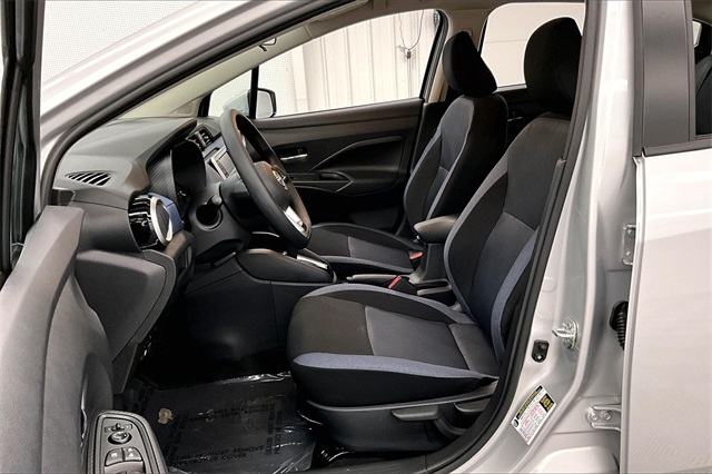 Vehicle image 11 of 43