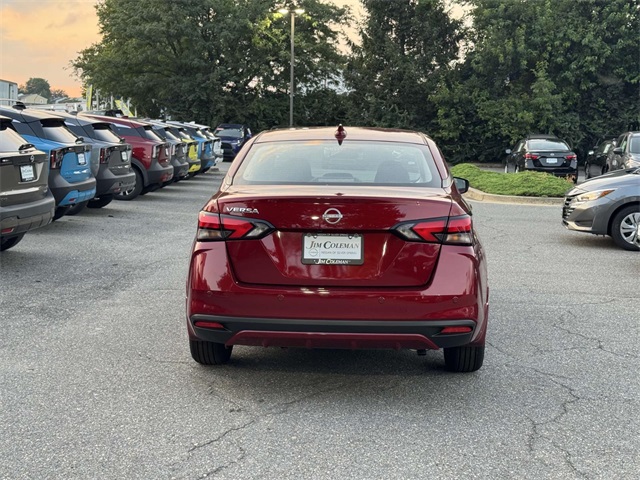 Vehicle image 5 of 18