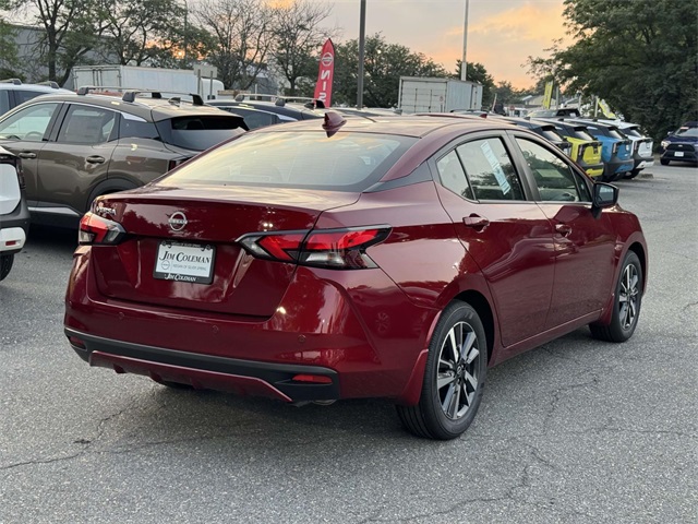 Vehicle image 4 of 18