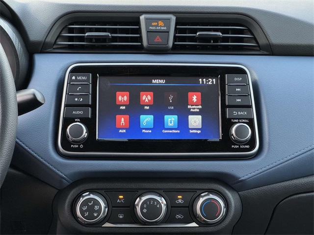 Vehicle image 13 of 18