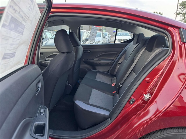Vehicle image 8 of 18