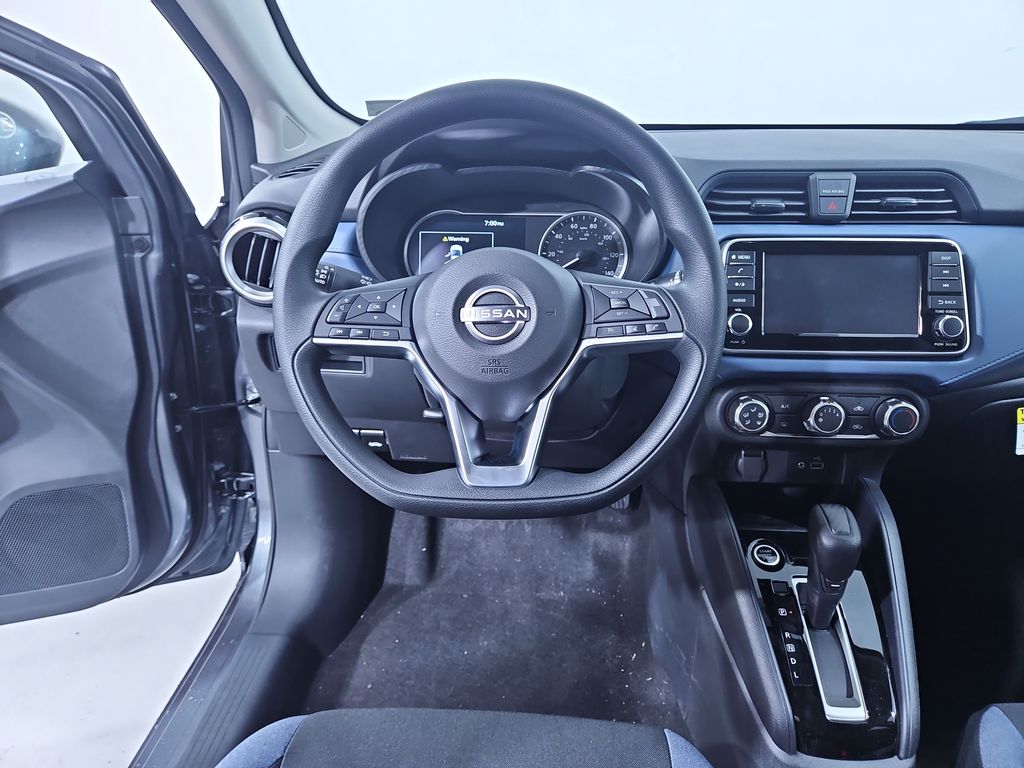 2025 Nissan Versa SV Image 17 of 29