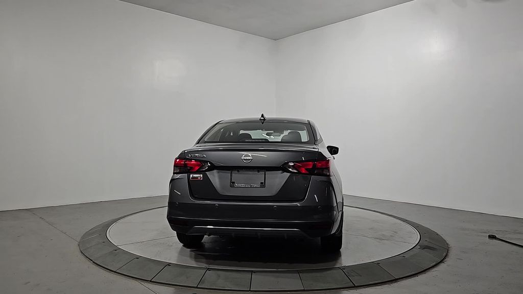 2025 Nissan Versa SV Image 6 of 29
