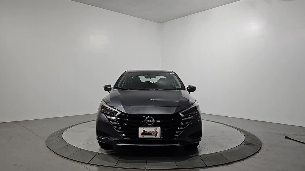 2025 Nissan Versa SV Image 2 of 29