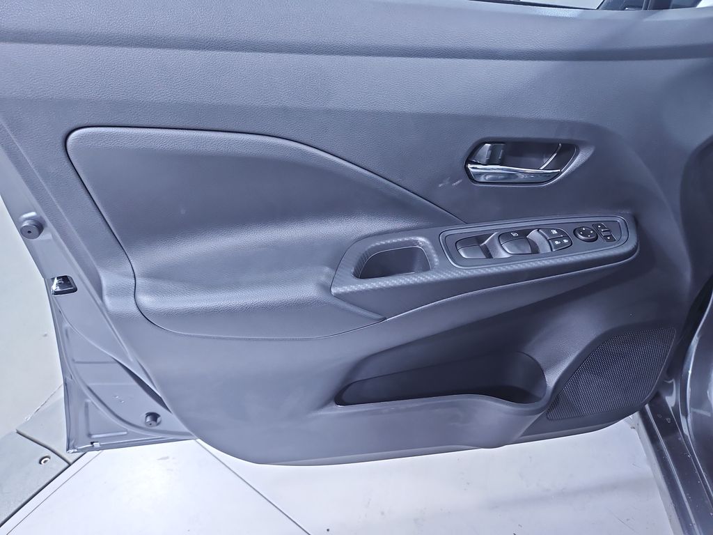 2025 Nissan Versa SV Image 22 of 29