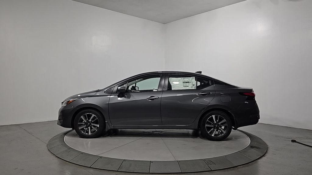 2025 Nissan Versa SV Image 8 of 29